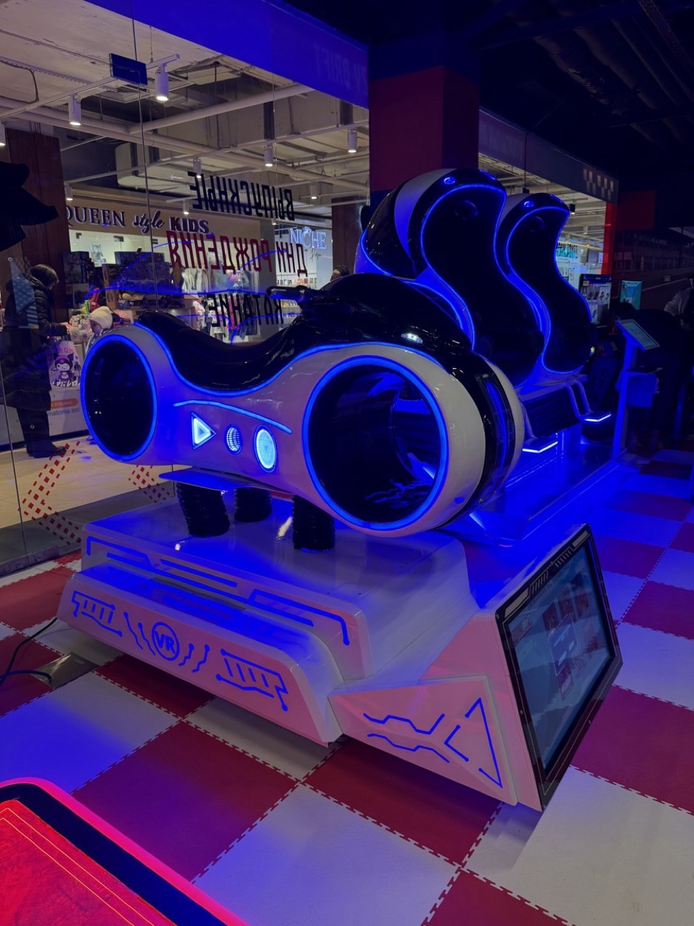 VR-мотоцикл — аттракцион в центрах сети